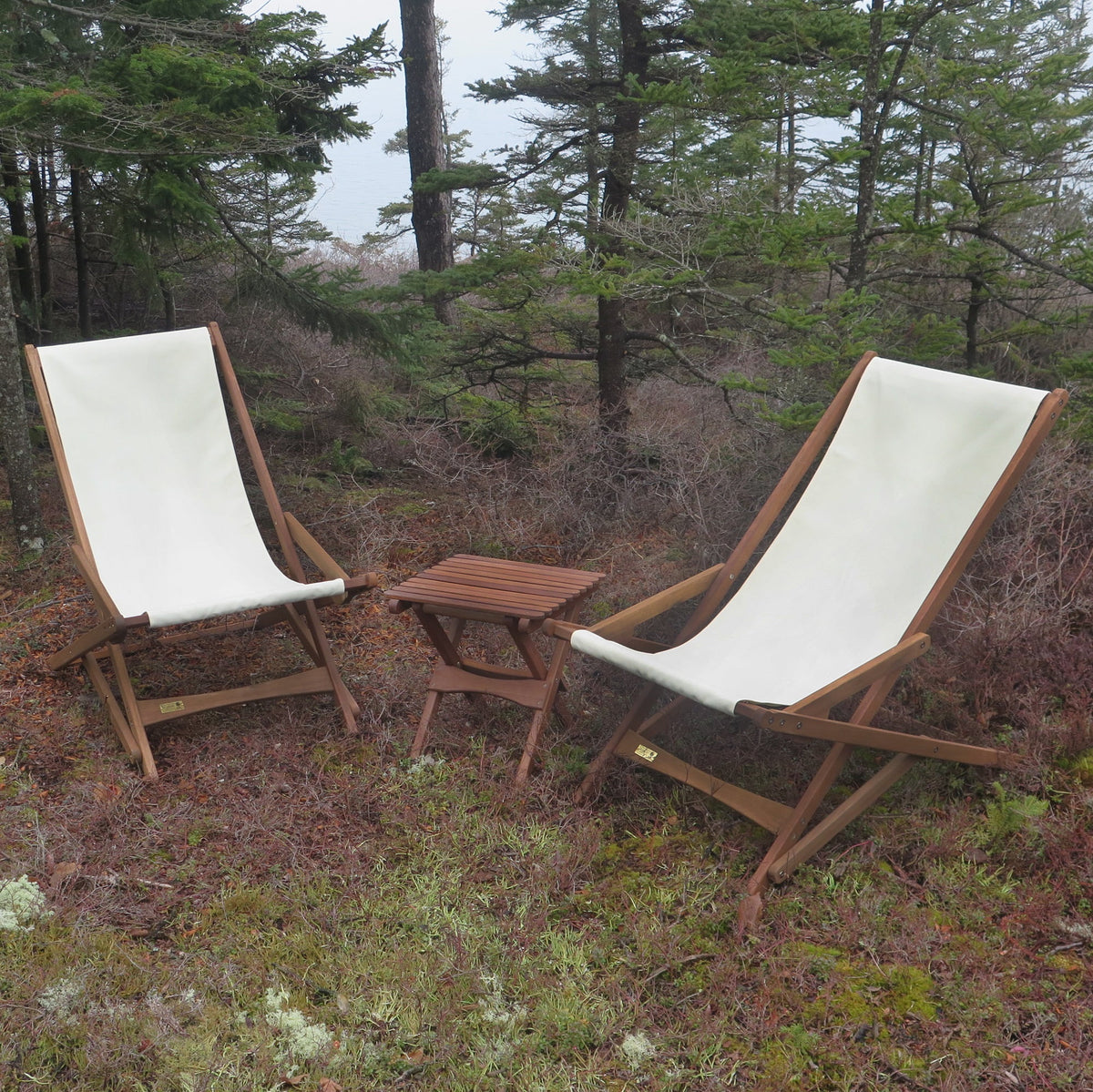 38" Wooden and White Fabric Outdoor Folding Glider Chair B9839
