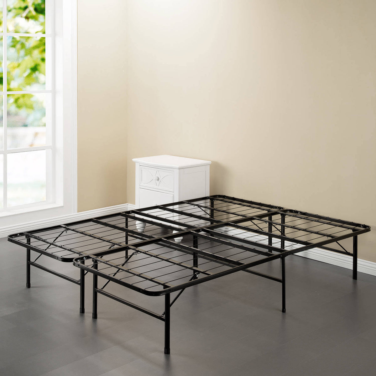Queen Black Steel Bed Frame W462