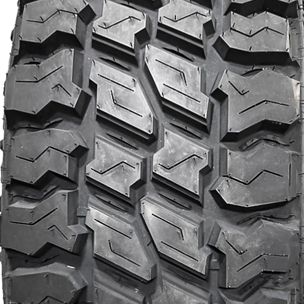 Mud Terrain Light Truck Tire S8166