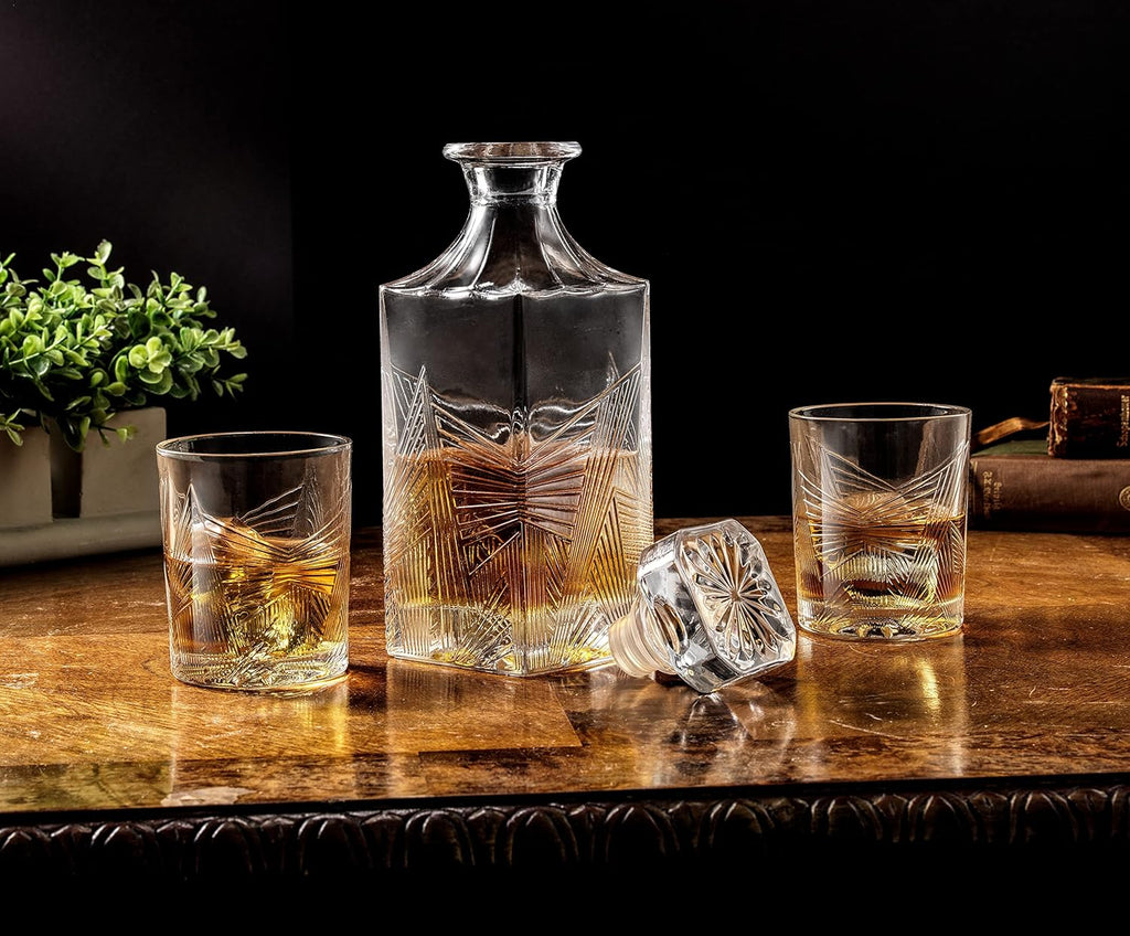 Whiskey Decanter and 6PC Glasses Set, 27 oz Airtight Glass Decanter, Set of 6 Old Fashioned Rocks Glasses M33104