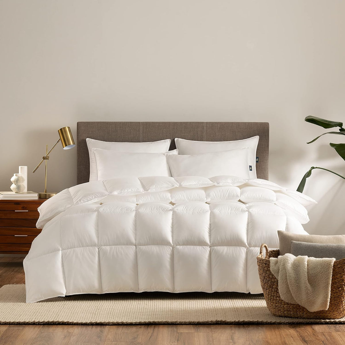 White Down Alternative Comforter King/Cal King S9453