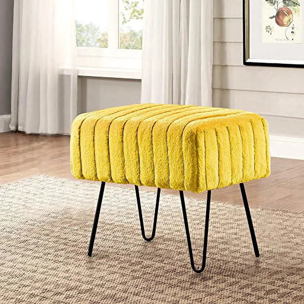 Fauxfur Ottoman 19" x 13" x 17" X8938