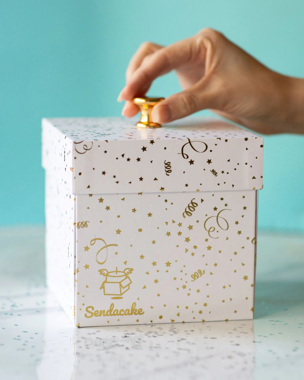 White & Gold Foil Celebration Explosion Flying Butterfly Surprise Cake & Flowers Gift Box Y29058