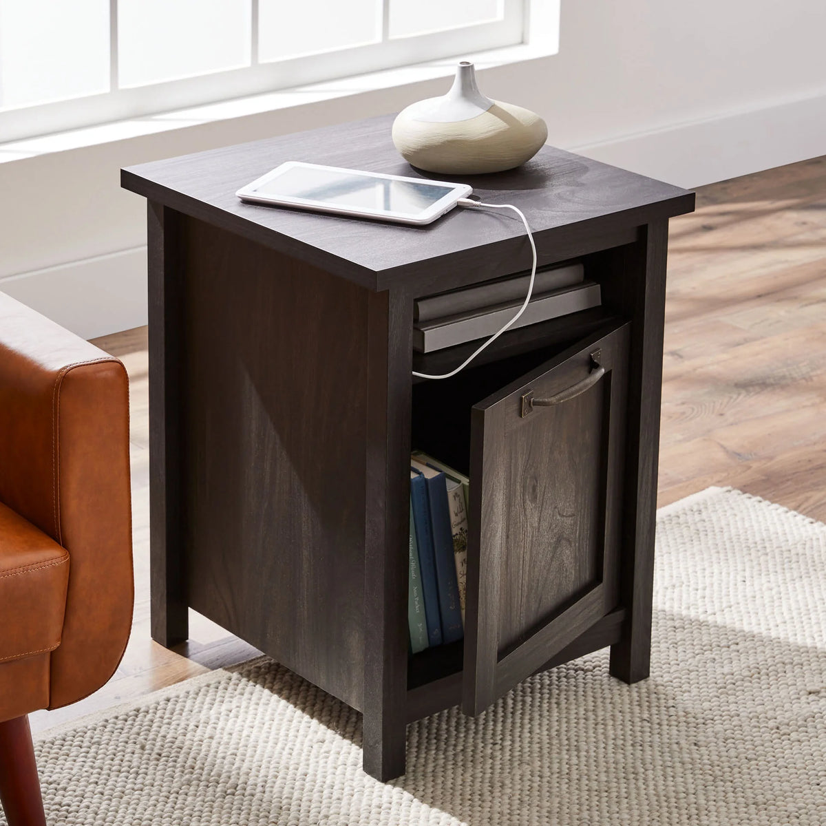 Black Finish USB Side Table Y608