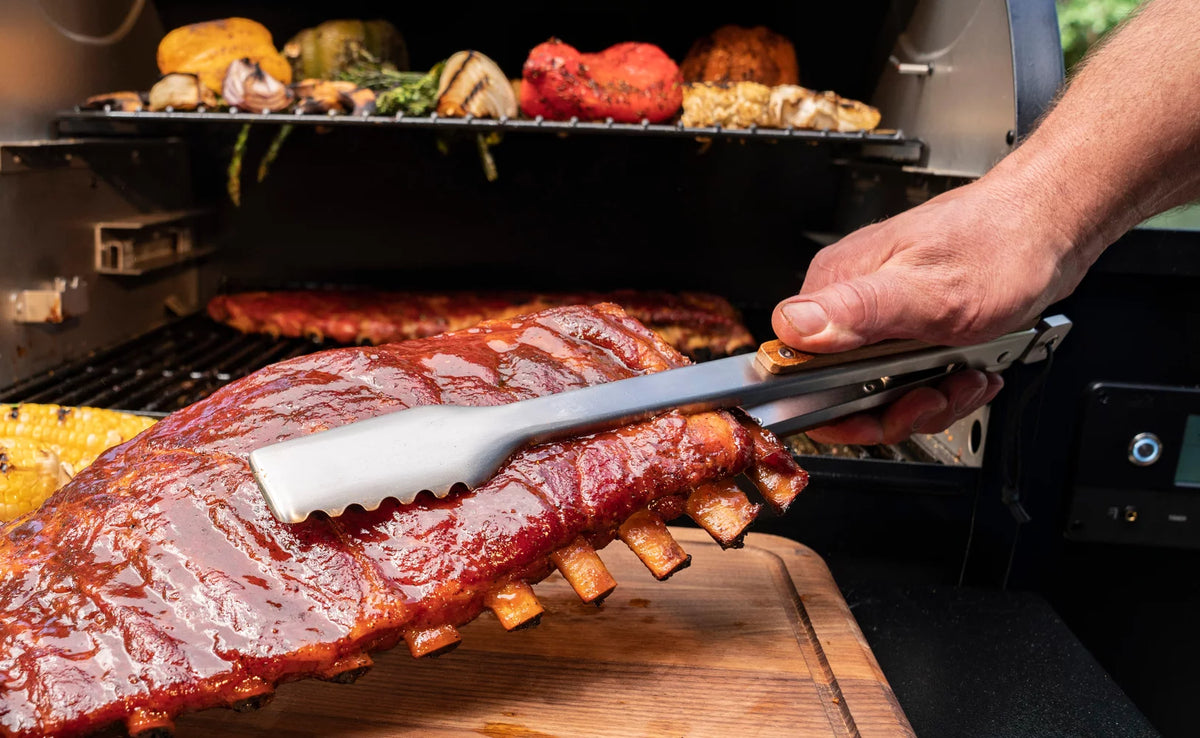 Stainless Steel BBQ Grilling Tongs with Lock B725