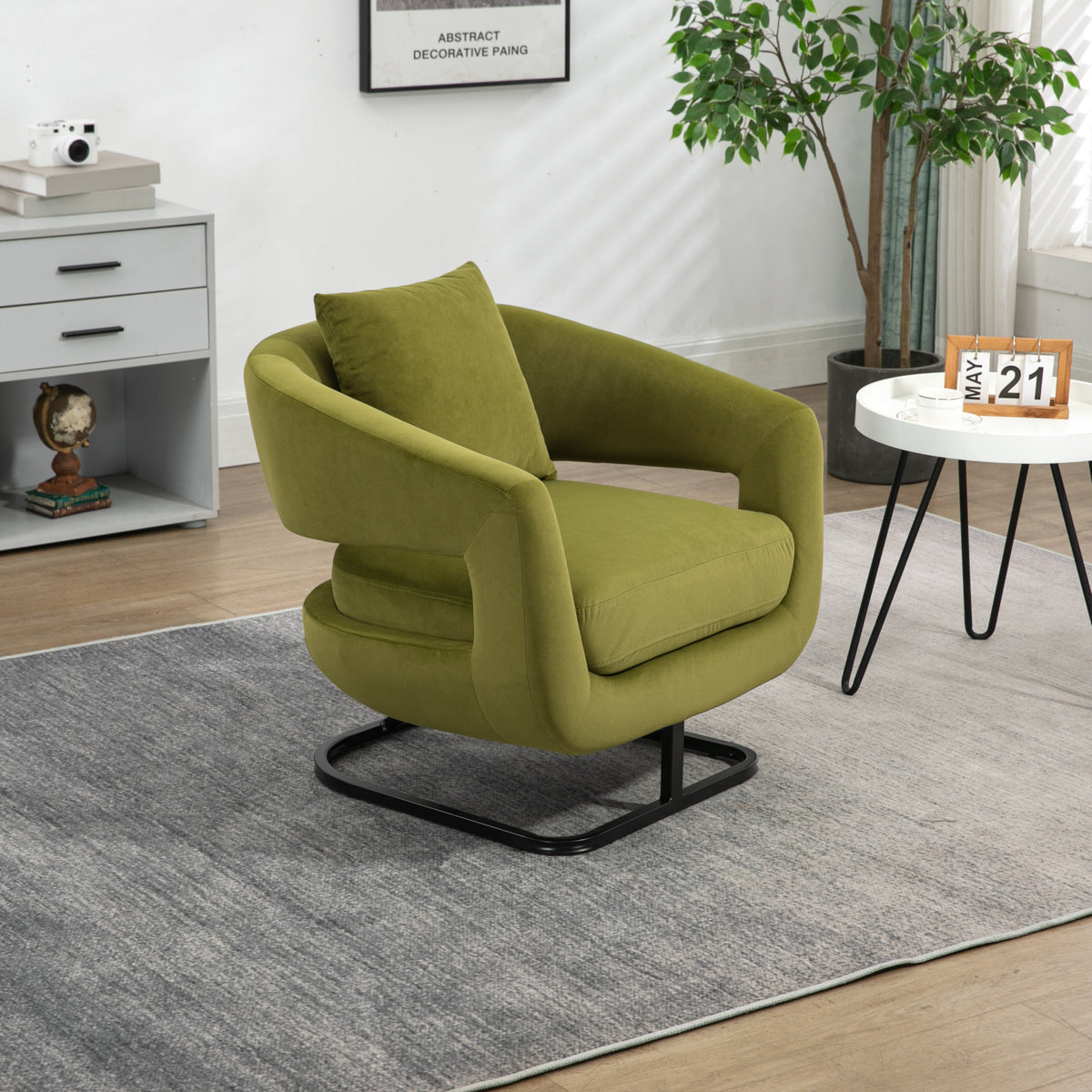 Olive Upholstered Tufted Velvet Accent Chair with Metal Stand N304
