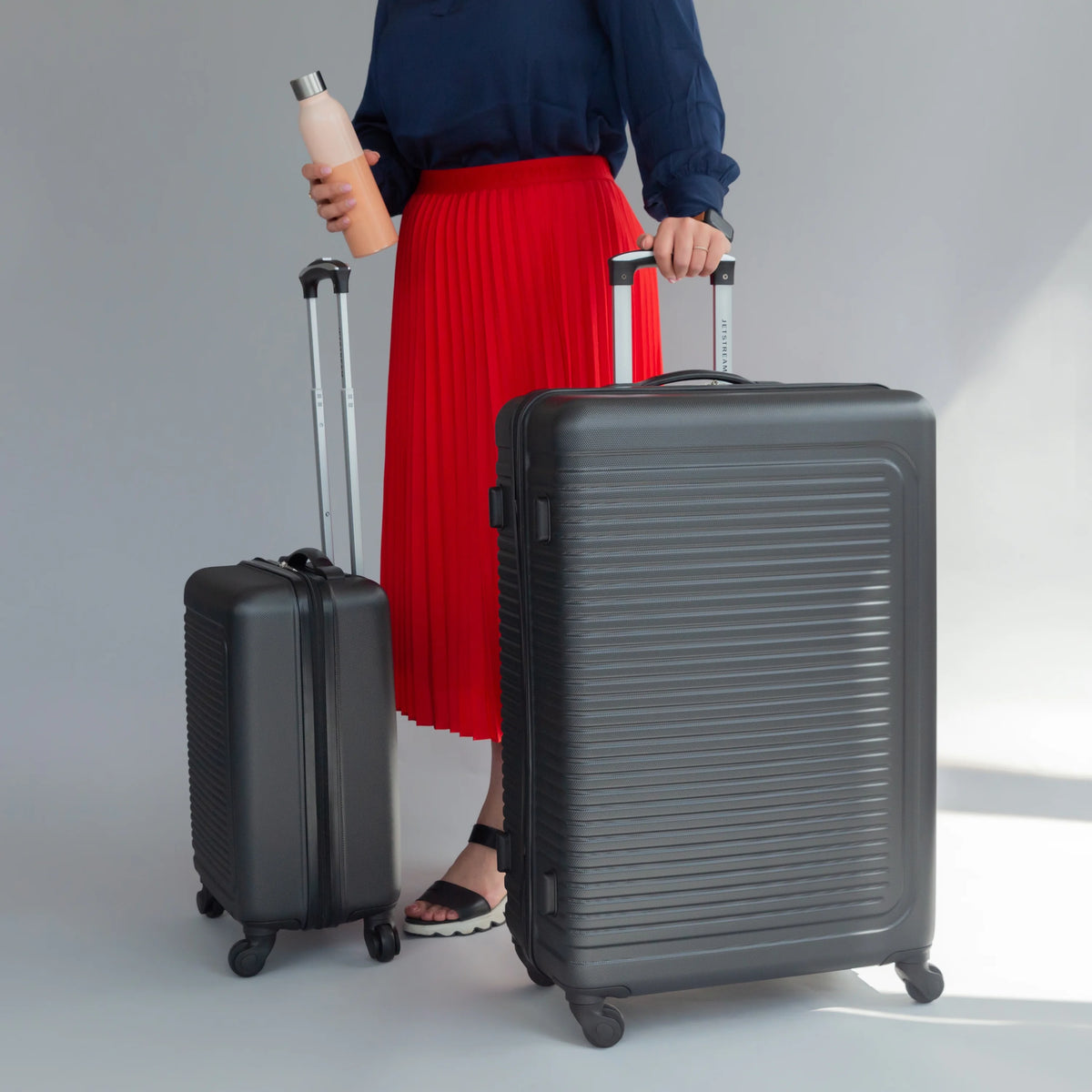 5pc Hardside Rolling Spinner Upright Set, 20" 28" Luggage, 3pc Packing Cubes, Charcoal S57453